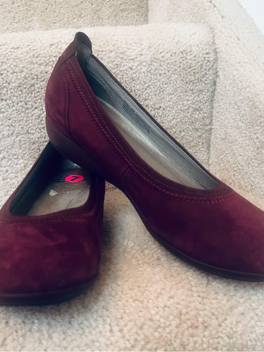 Dansko Burgundy Suede Slip-On Ballet Flats Wine Milled Nubuck Ballet Flat